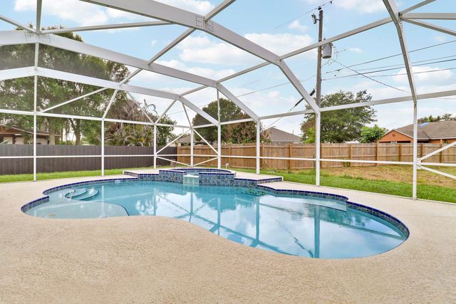 436 SW Bradshaw Circle, Port St. Lucie, Port St Lucie, FL 34953