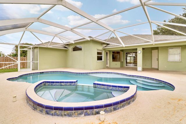 436 SW Bradshaw Circle, Port St. Lucie, Port St Lucie, FL 34953