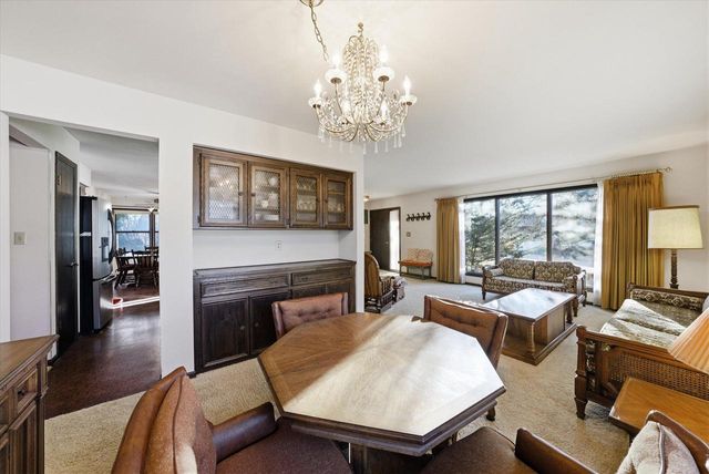 W166N10436 Surrey DRIVE, Germantown, WI 53022