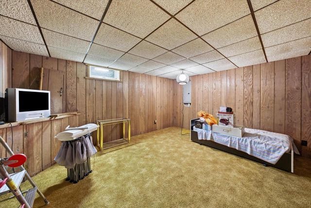 W166N10436 Surrey DRIVE, Germantown, WI 53022