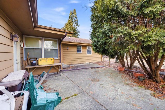 W166N10436 Surrey DRIVE, Germantown, WI 53022