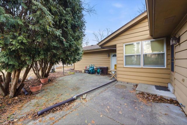 W166N10436 Surrey DRIVE, Germantown, WI 53022