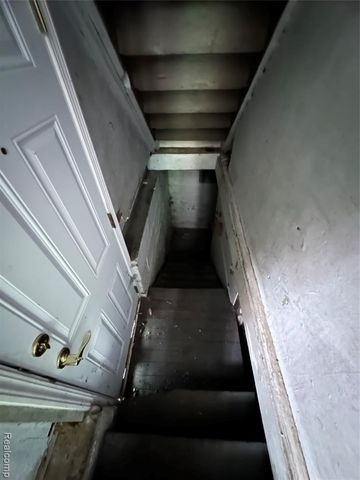 1241 Poplar Street, Flint, MI 48503