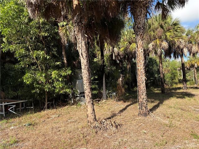 2185 Markley AVE, Naples, FL 34117