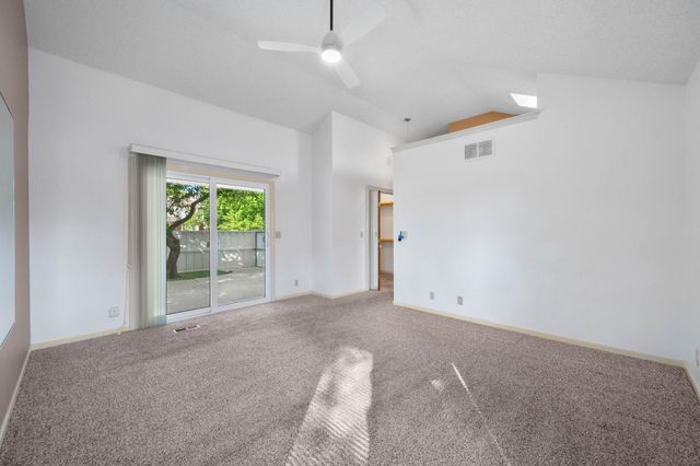 12512 E Birchwood Dr, Wichita, KS 67206