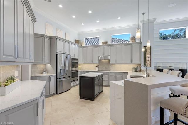 28585 Via D Arezzo DR, Bonita Springs, FL 34135