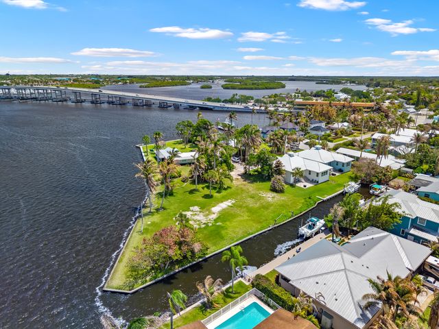 2534 SW Conch Cove Lane, Palm City, FL 34990
