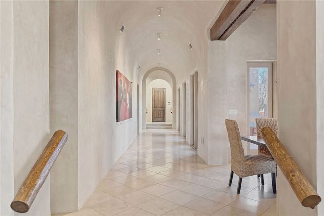 4 Avenida Herrera, Santa Fe, NM 87506