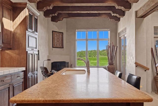 4 Avenida Herrera, Santa Fe, NM 87506