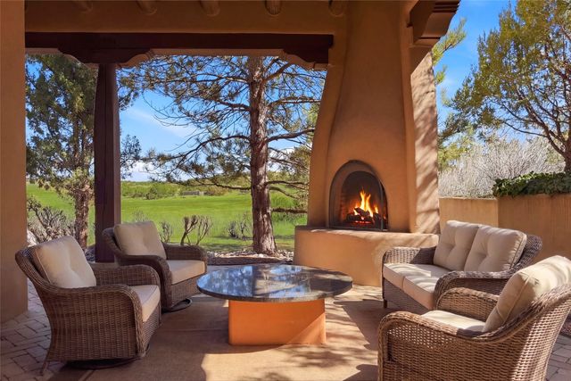 4 Avenida Herrera, Santa Fe, NM 87506