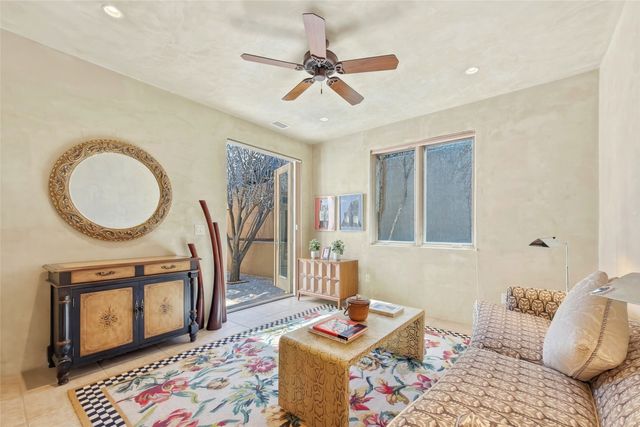 4 Avenida Herrera, Santa Fe, NM 87506
