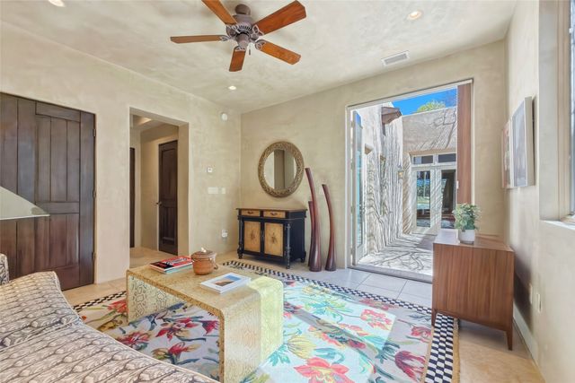 4 Avenida Herrera, Santa Fe, NM 87506