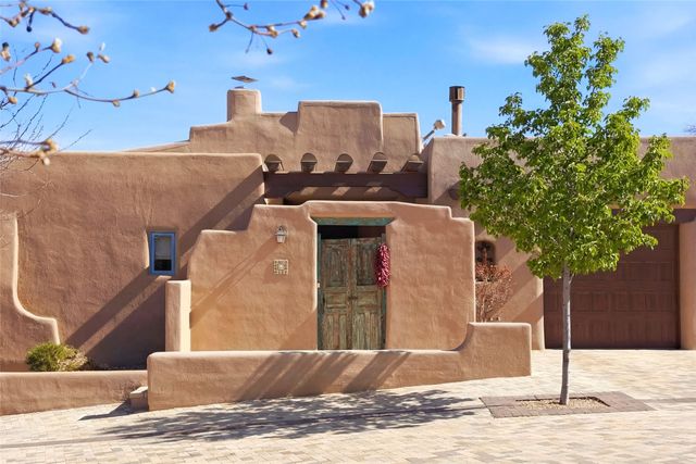 4 Avenida Herrera, Santa Fe, NM 87506