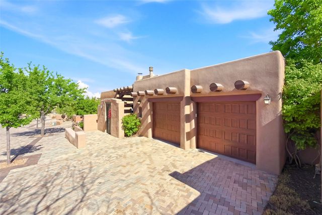 4 Avenida Herrera, Santa Fe, NM 87506
