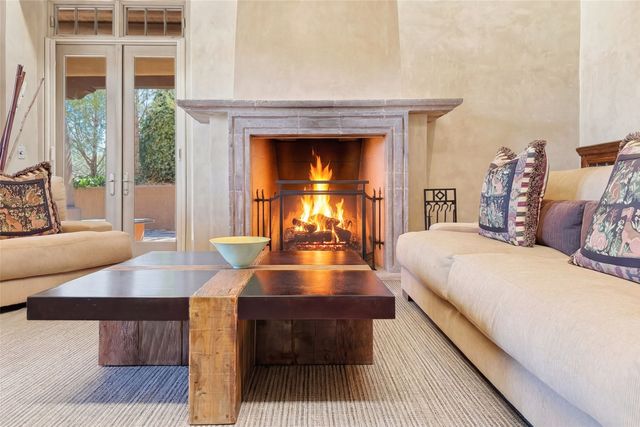 4 Avenida Herrera, Santa Fe, NM 87506