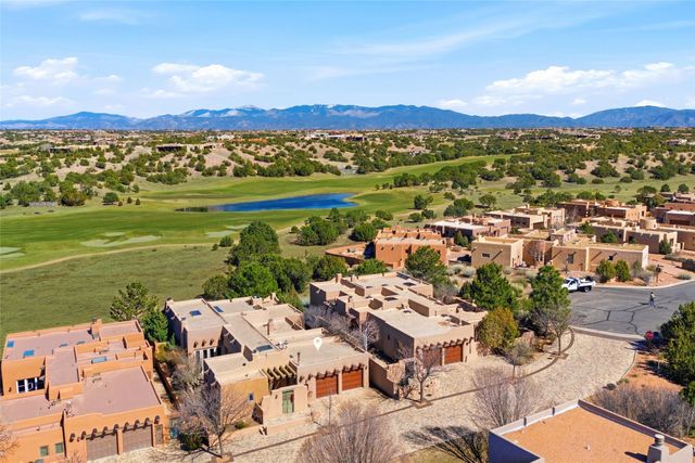 4 Avenida Herrera, Santa Fe, NM 87506