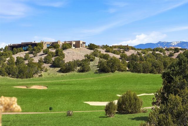 4 Avenida Herrera, Santa Fe, NM 87506