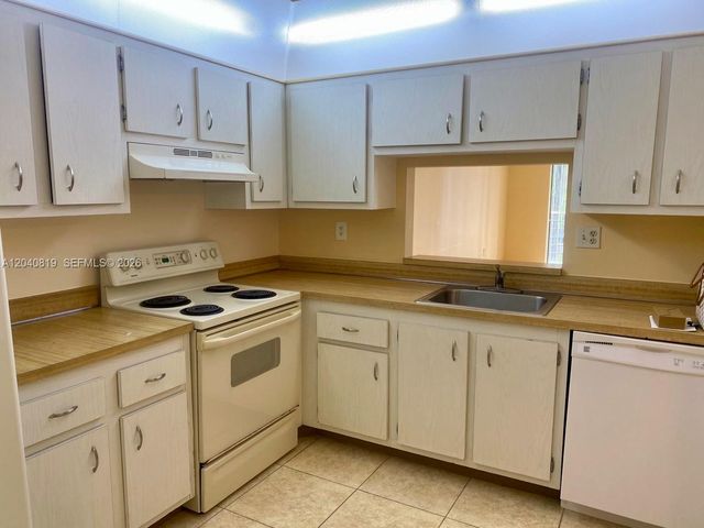 1810 SW 81st Avenue 2311, North Lauderdale, FL 33068