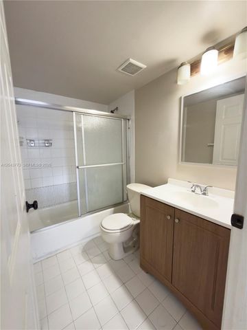 10709 Cleary Blvd 101, Plantation, FL 33324