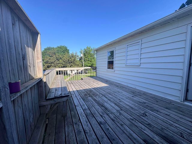 124 7th Ave SE, Oelwein, IA 50662