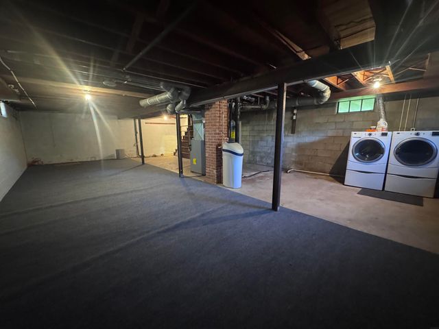 124 7th Ave SE, Oelwein, IA 50662