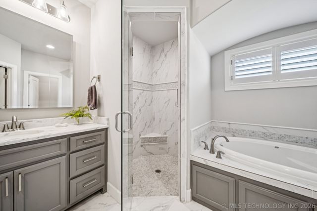 6270 N Creekwood Drive, Owasso, OK 74055