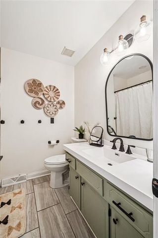 21121 S CLEVELAND Avenue, Belton, MO 64012