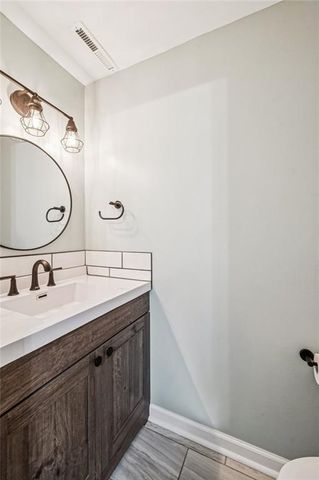 21121 S CLEVELAND Avenue, Belton, MO 64012