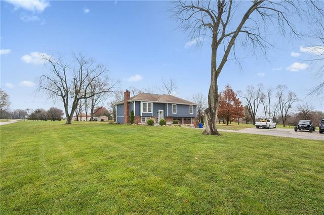 21121 S CLEVELAND Avenue, Belton, MO 64012