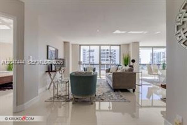 19195 NE 36th Ct 905, Aventura, FL 33180