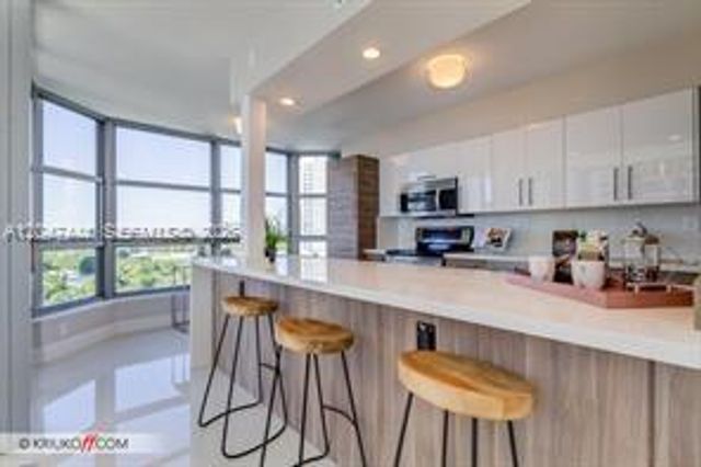 19195 NE 36th Ct 905, Aventura, FL 33180