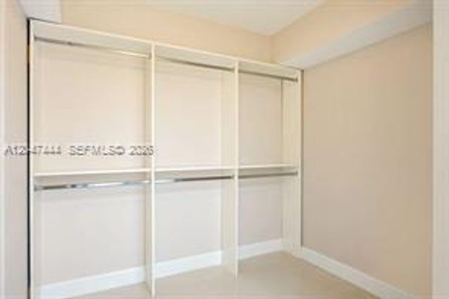 19195 NE 36th Ct 905, Aventura, FL 33180