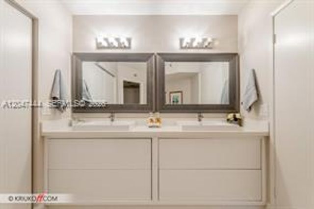 19195 NE 36th Ct 905, Aventura, FL 33180