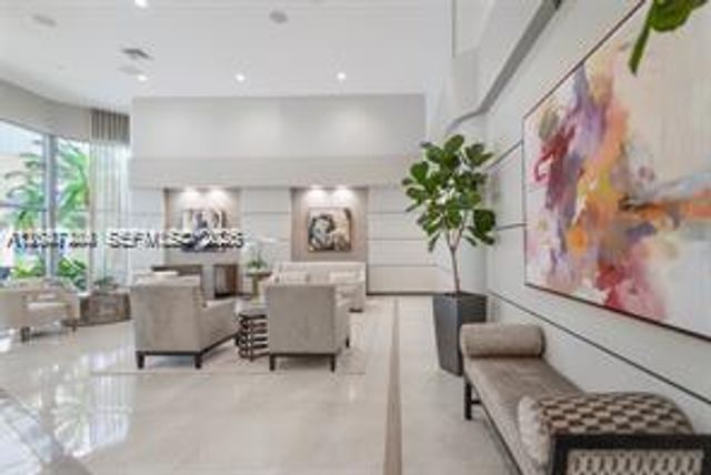 19195 NE 36th Ct 905, Aventura, FL 33180
