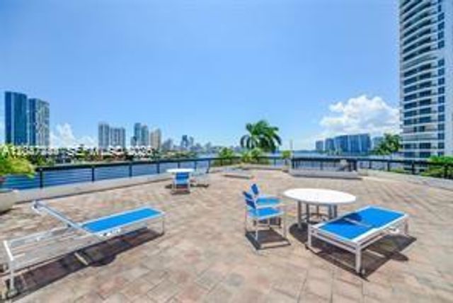 19195 NE 36th Ct 905, Aventura, FL 33180