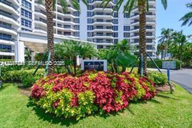 19195 NE 36th Ct 905, Aventura, FL 33180