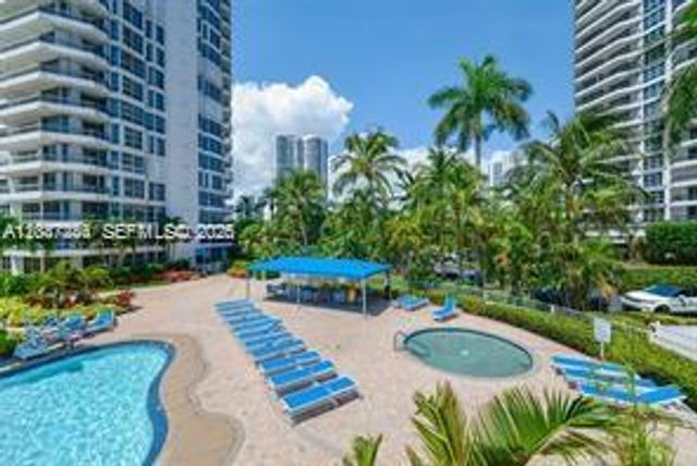 19195 NE 36th Ct 905, Aventura, FL 33180