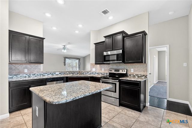 8900 Viewpark Lane, Killeen, TX 76542