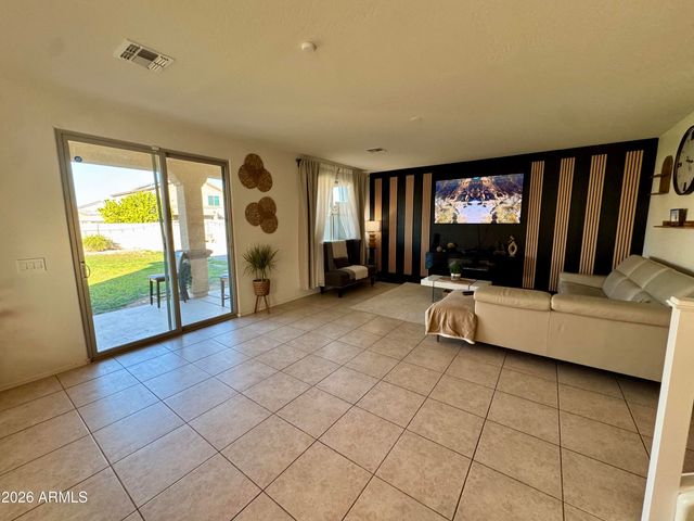 12202 W DEL RIO Lane, Avondale, AZ 85323