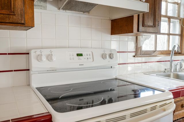 103 Chesterfield Road, Lynchburg, VA 24502