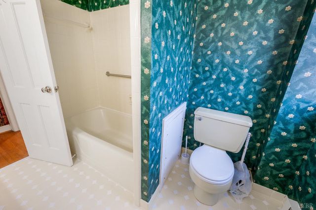 103 Chesterfield Road, Lynchburg, VA 24502