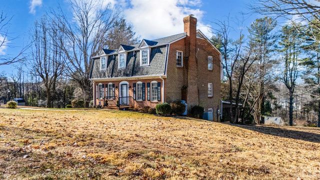 103 Chesterfield Road, Lynchburg, VA 24502