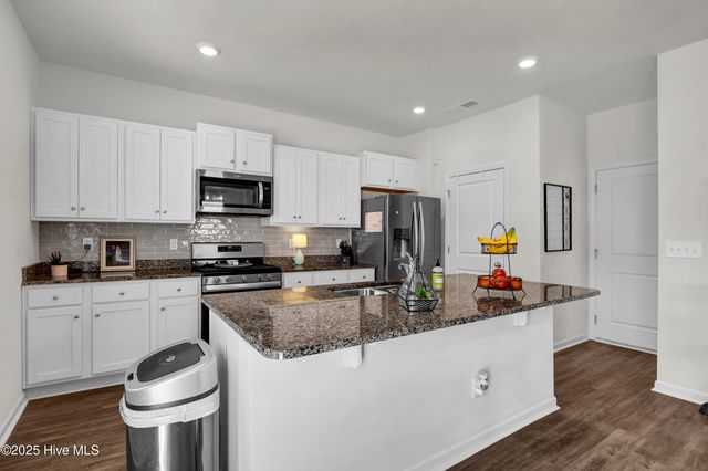 425 Tributary Circle, Wilmington, NC 28401