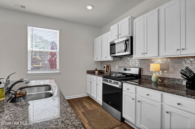 425 Tributary Circle, Wilmington, NC 28401