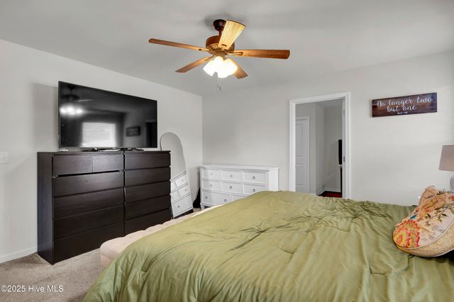 425 Tributary Circle, Wilmington, NC 28401