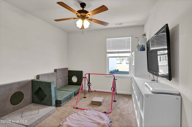 425 Tributary Circle, Wilmington, NC 28401