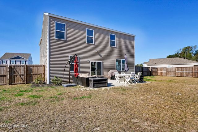 425 Tributary Circle, Wilmington, NC 28401