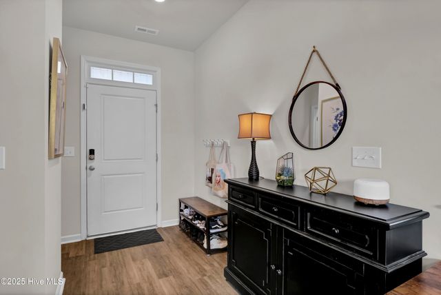 425 Tributary Circle, Wilmington, NC 28401