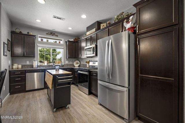 2203 Windrow Drive, Fernley, NV 89408