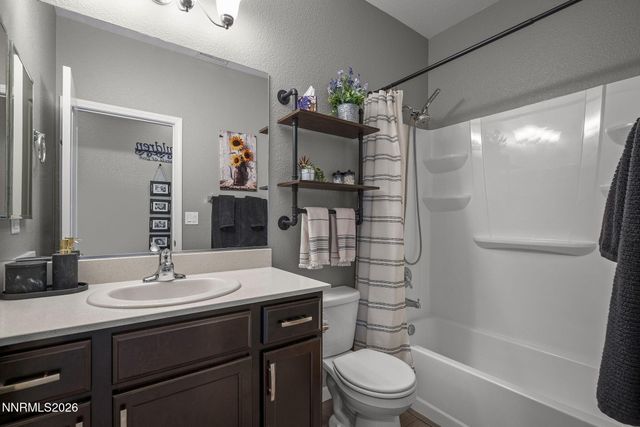 2203 Windrow Drive, Fernley, NV 89408
